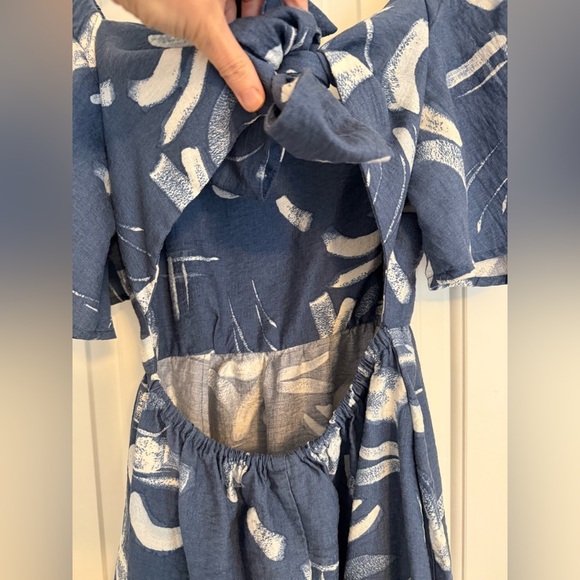 A New Day Blue and White Flutter Sleeve Sundress Size Small - Picture 10 of 12